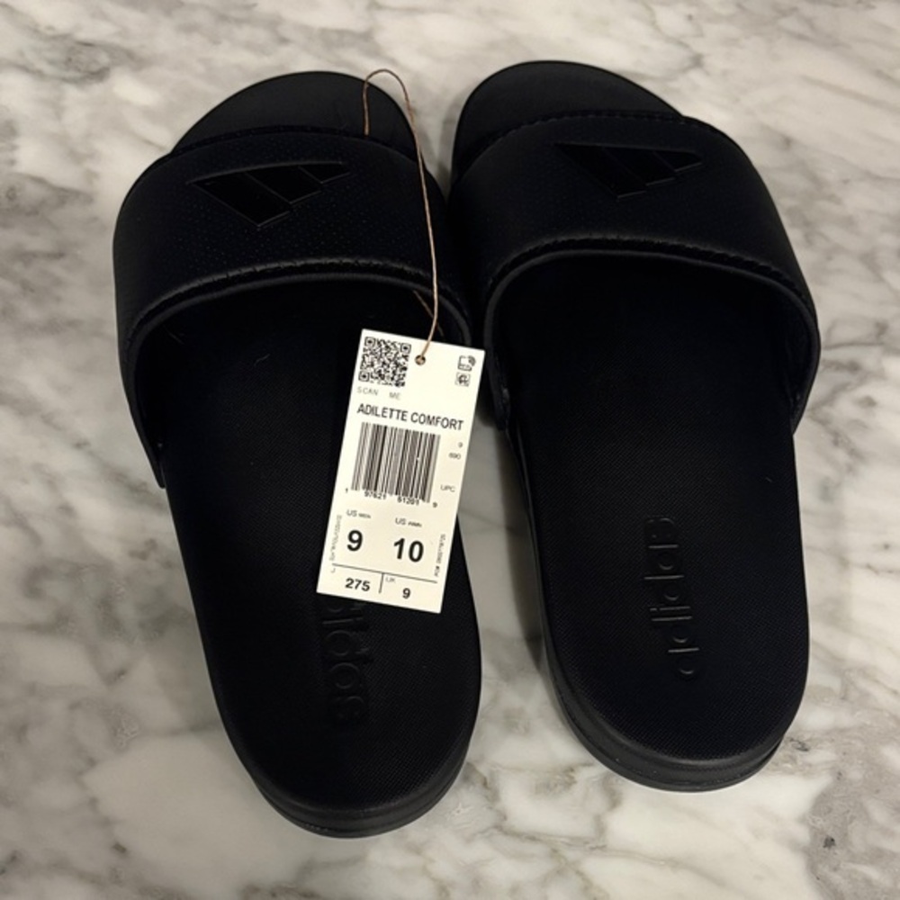 Adidas Adilette Comfort Slides in Black